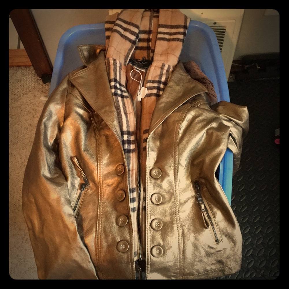 Carmin Jacket